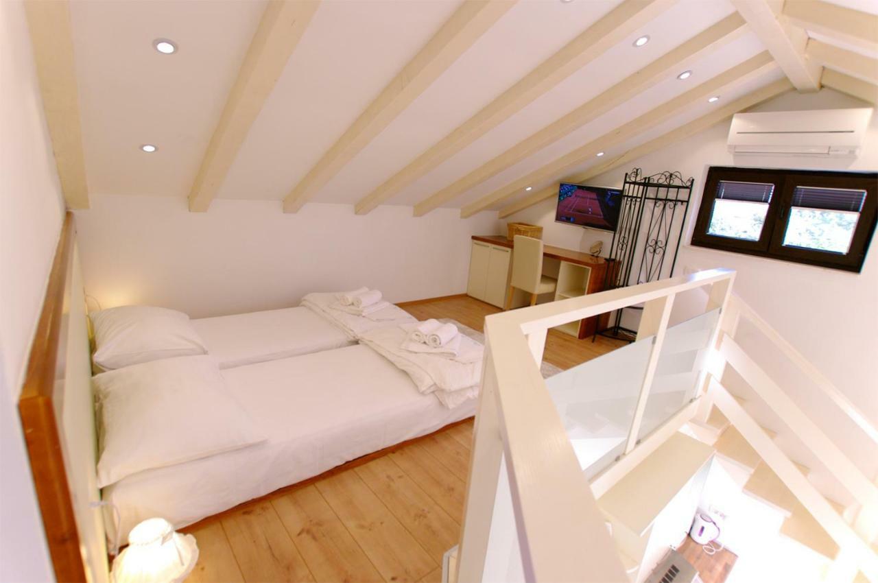 Apartman Murter Center 4+1 Id 720 Apartment Exterior foto